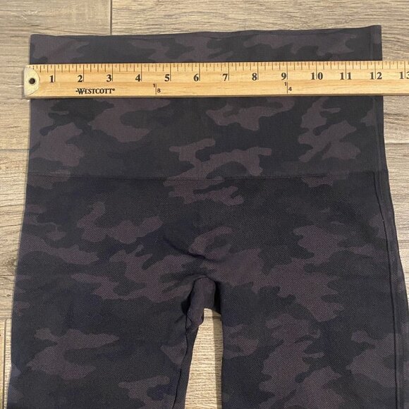 Spanx Size M Camo Look At Me Now Seamless Leggings Black High Rise Pull On - Picture 6 of 8